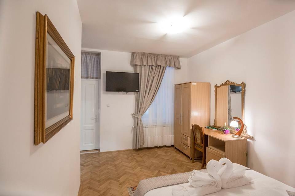Pensiunea San Gennaro Miercurea Ciuc Exteriör bild