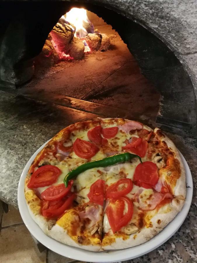 Pensiunea San Gennaro Miercurea Ciuc Exteriör bild